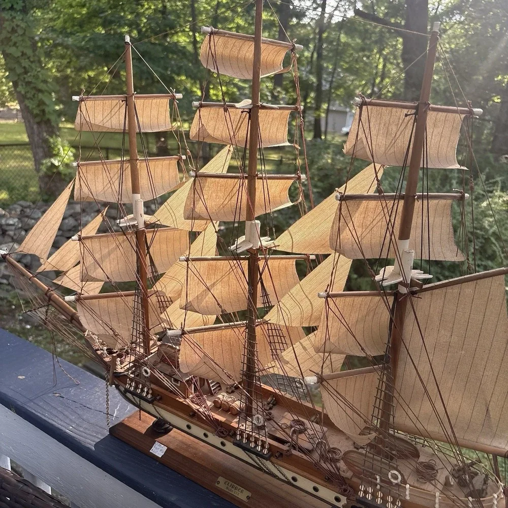 Vintage Wooden Clipper Ship Model Siglo XIX 24